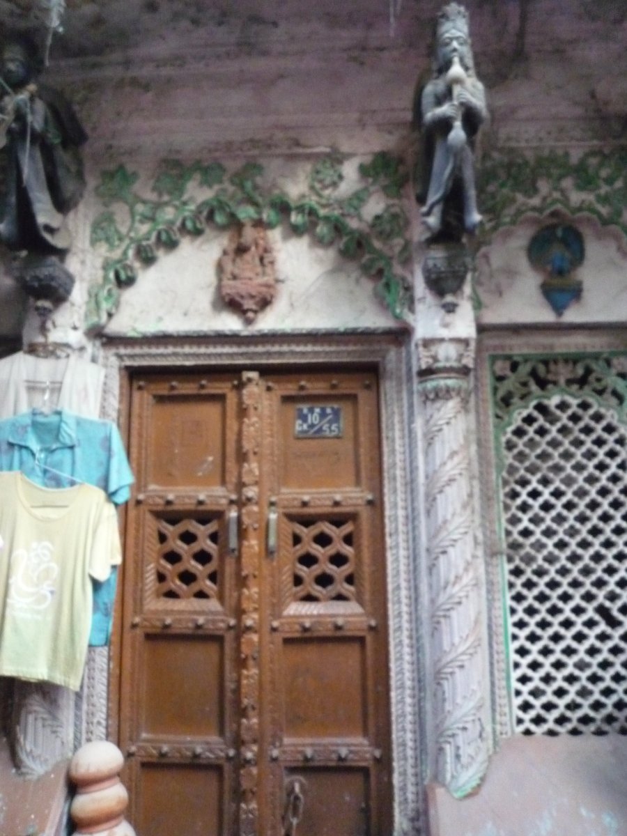 Old city of Varanasi14